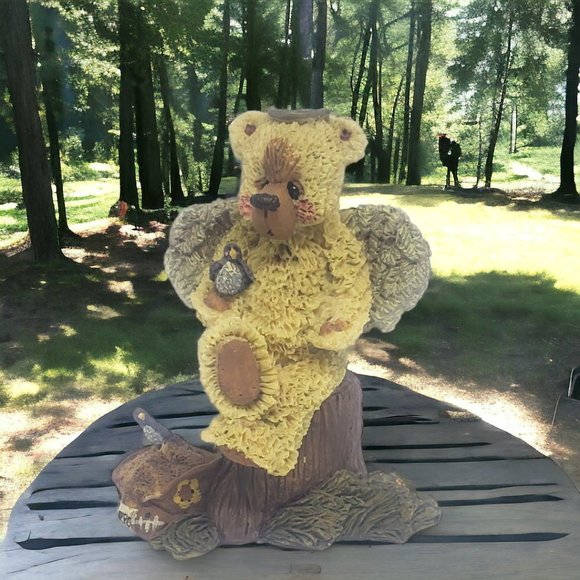 Shelly Bears & Co. 1998 Angel Bear Figurine Sitting on Stump, Holding Bird - Picture 5 of 5